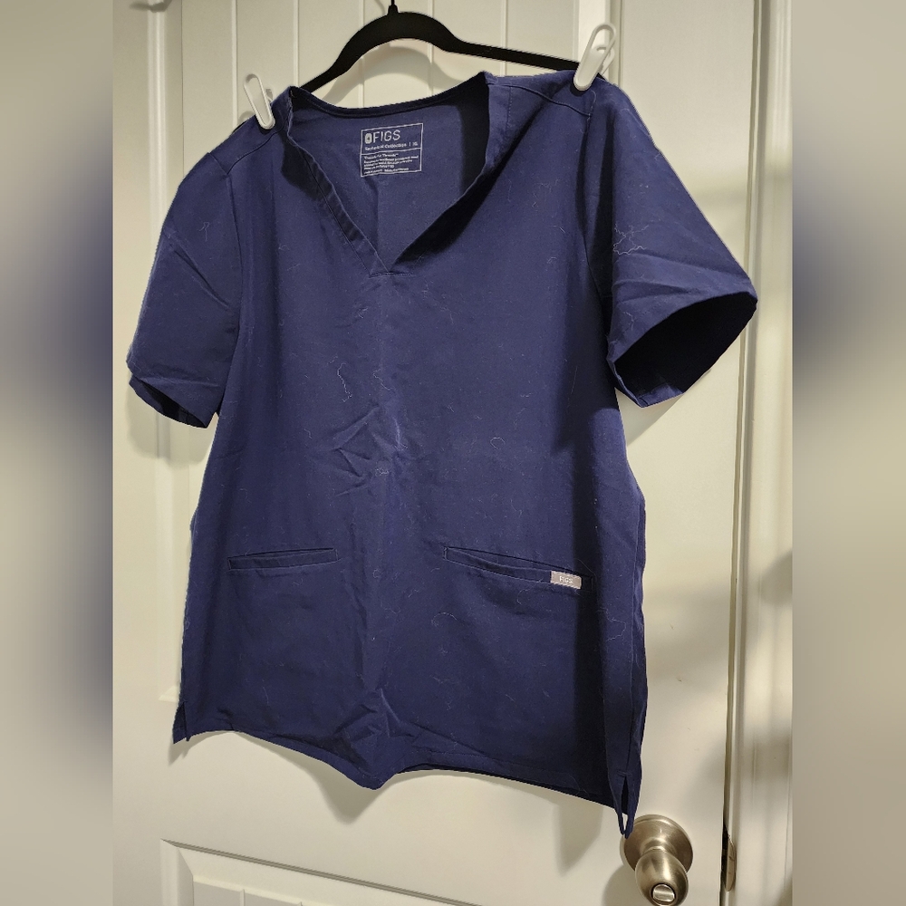 Figs Casma scrub top